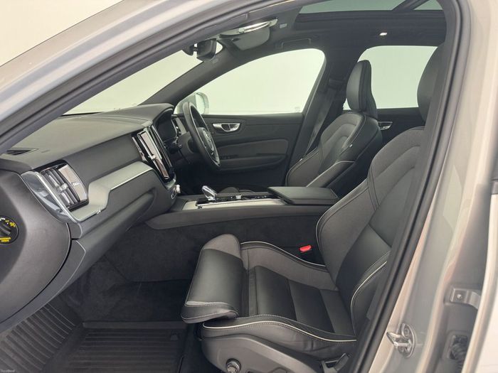 Volvo XC60 2025