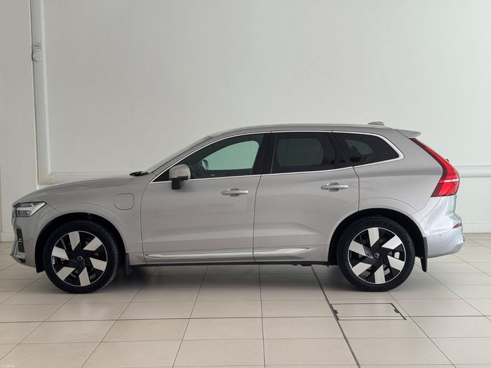 Volvo XC60 2025