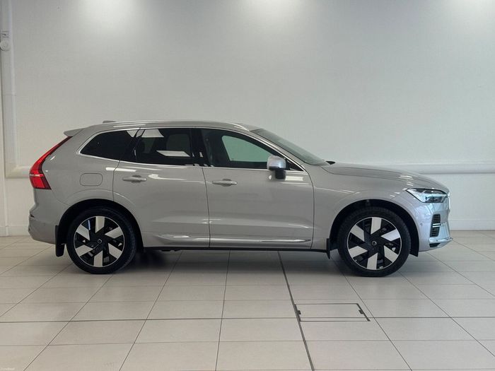 Volvo XC60 2025