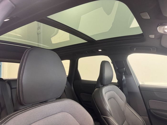Volvo XC60 2025