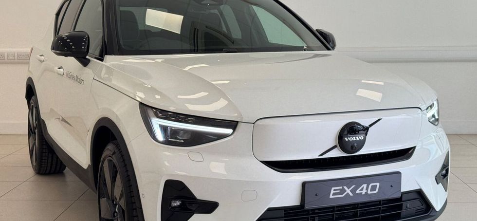 Volvo EX40 2026