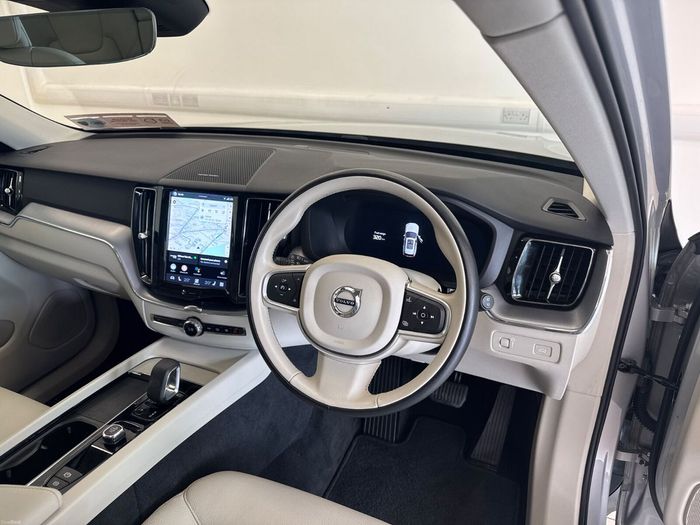 Volvo XC60 2022