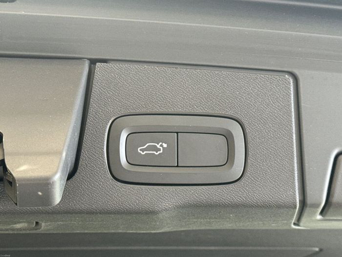 Volvo XC60 2022