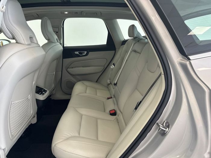 Volvo XC60 2022