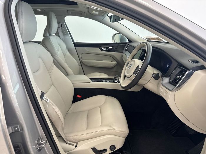 Volvo XC60 2022