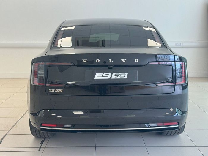 Volvo ES90 2026