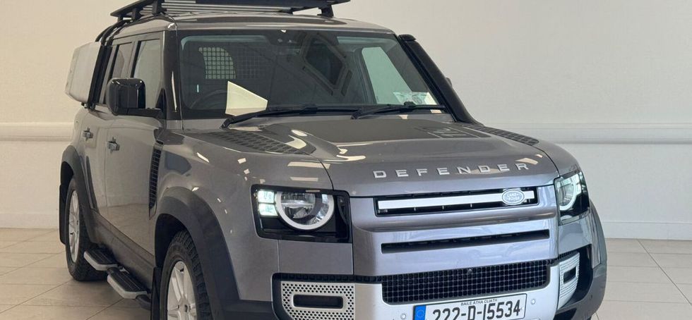 Land Rover Defender 2022