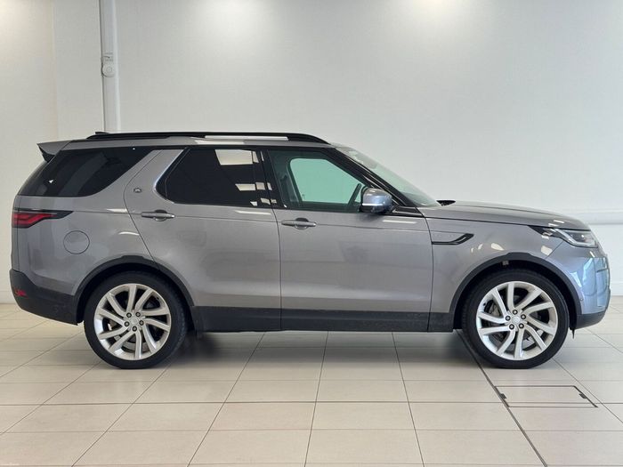 Land Rover Discovery 2023