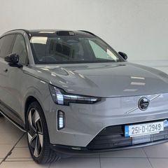 Volvo EX90 2025