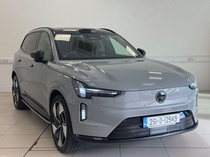 Volvo EX90 2025