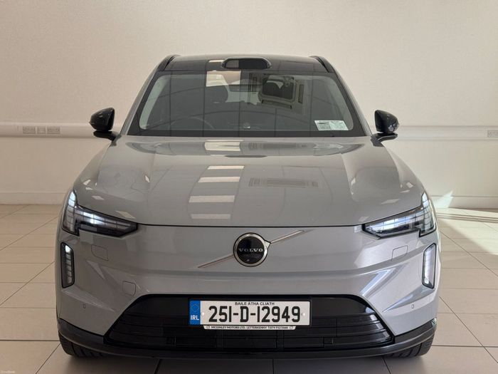 Volvo EX90 2025