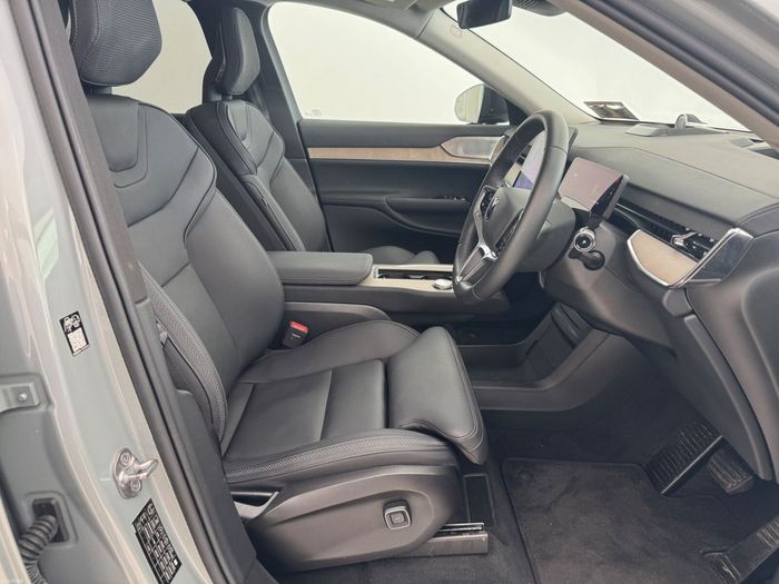 Volvo EX90 2025