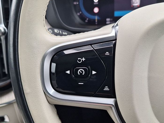 Volvo XC60 2023