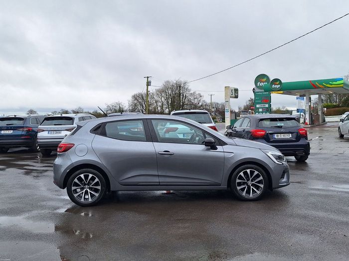 Renault Clio 2023