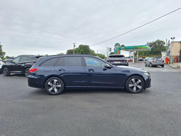 Mercedes-Benz C-Class 2022
