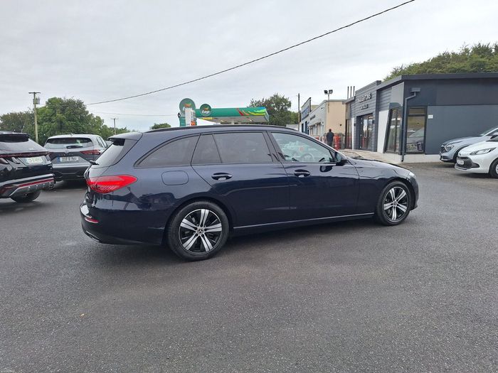 Mercedes-Benz C-Class 2022