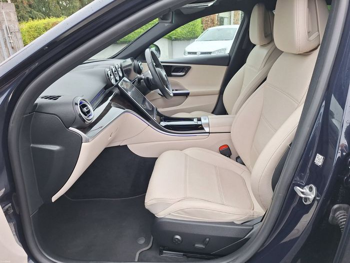 Mercedes-Benz C-Class 2022