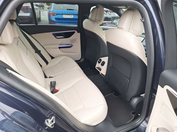 Mercedes-Benz C-Class 2022