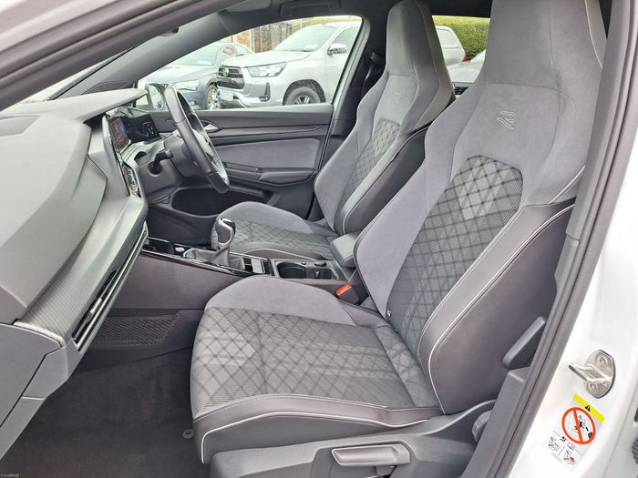 Volkswagen Golf 2023