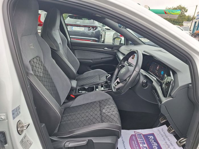 Volkswagen Golf 2023
