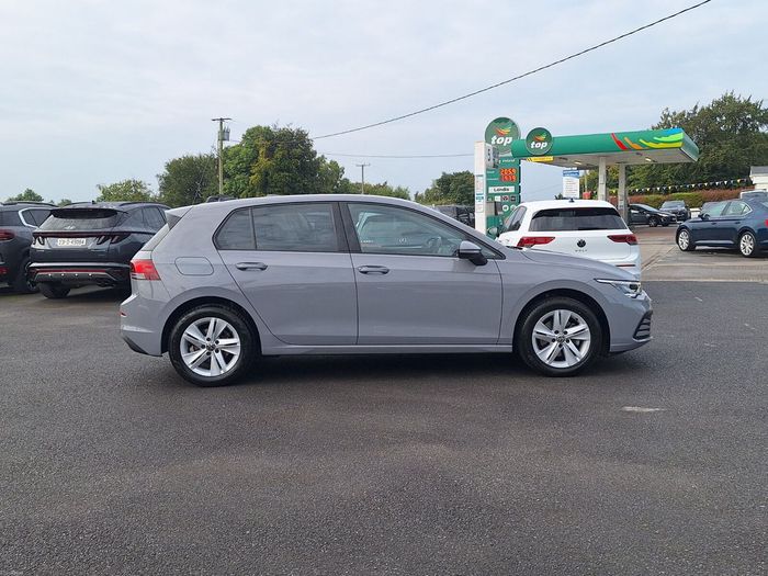 Volkswagen Golf 2024