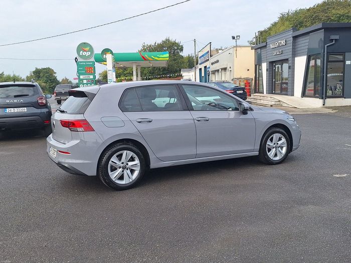 Volkswagen Golf 2024