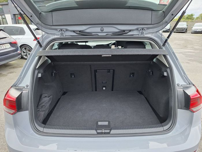 Volkswagen Golf 2024