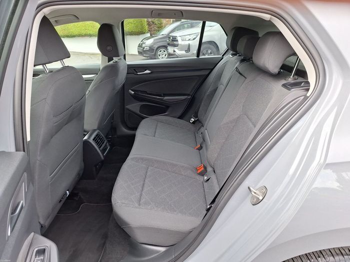 Volkswagen Golf 2024