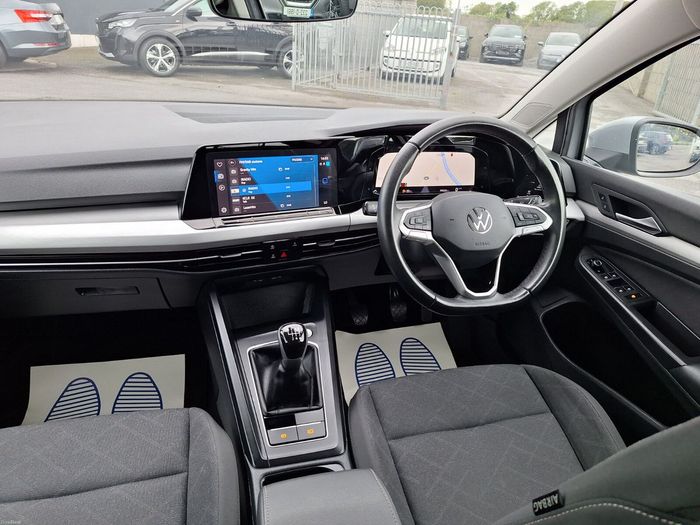 Volkswagen Golf 2024