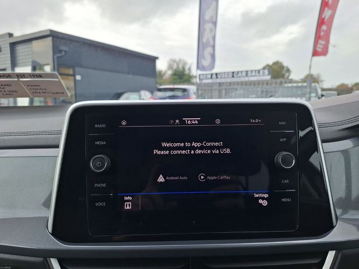 Volkswagen T-Roc 2023