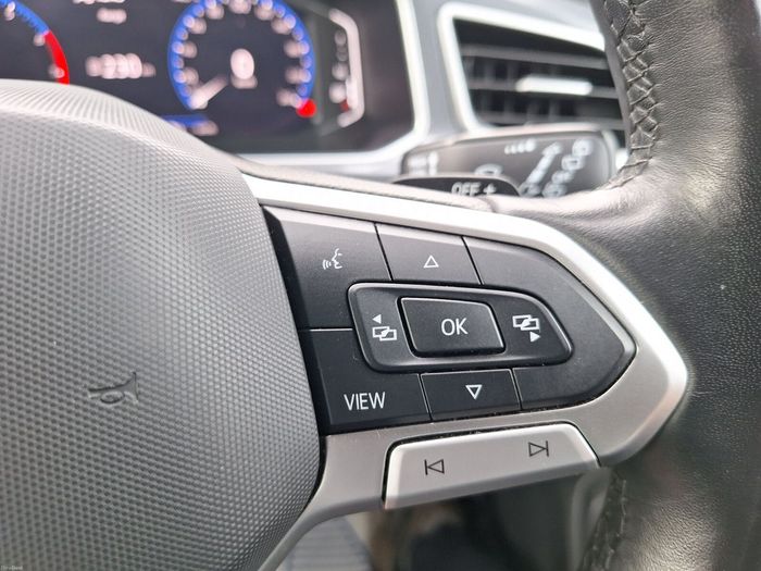 Volkswagen T-Roc 2023