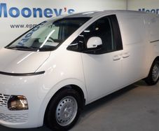 Hyundai Staria 2025