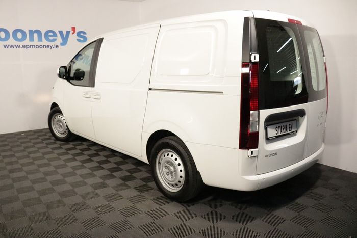 Hyundai Staria 2027