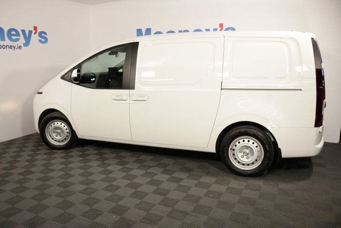Hyundai Staria 2027