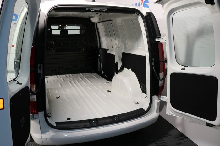 Hyundai Staria 2027