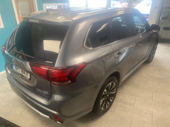 Mitsubishi Outlander 2016
