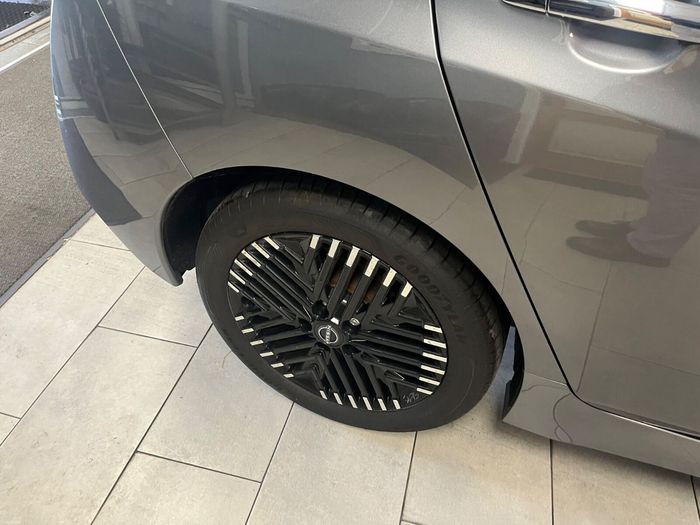 Nissan Leaf 2024