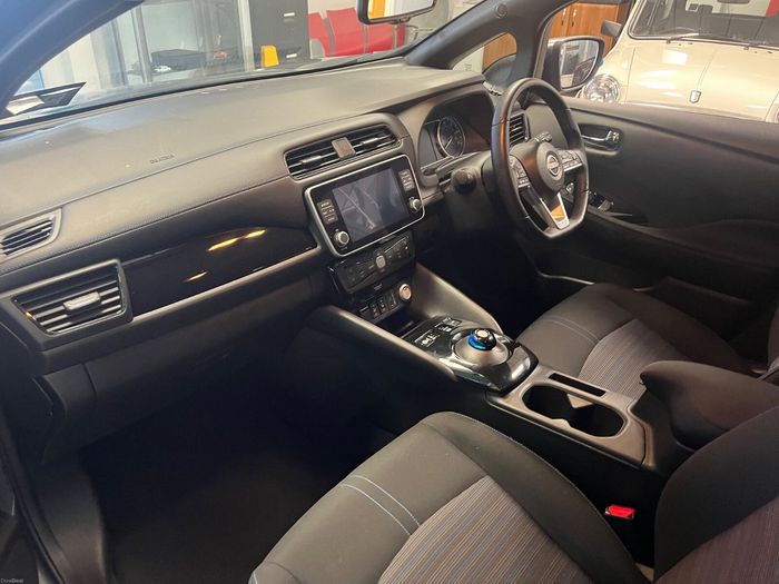 Nissan Leaf 2024