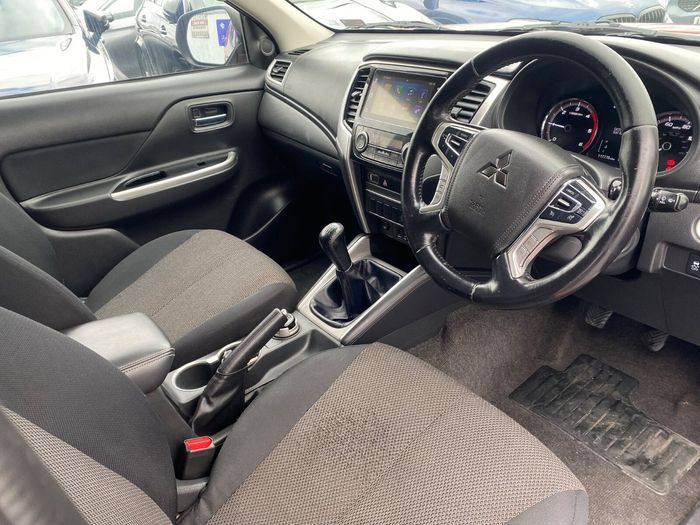 Mitsubishi L 200 2020