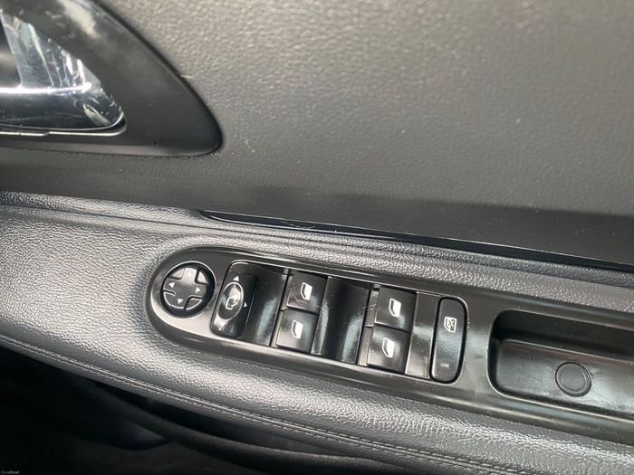 Peugeot 5008 2016