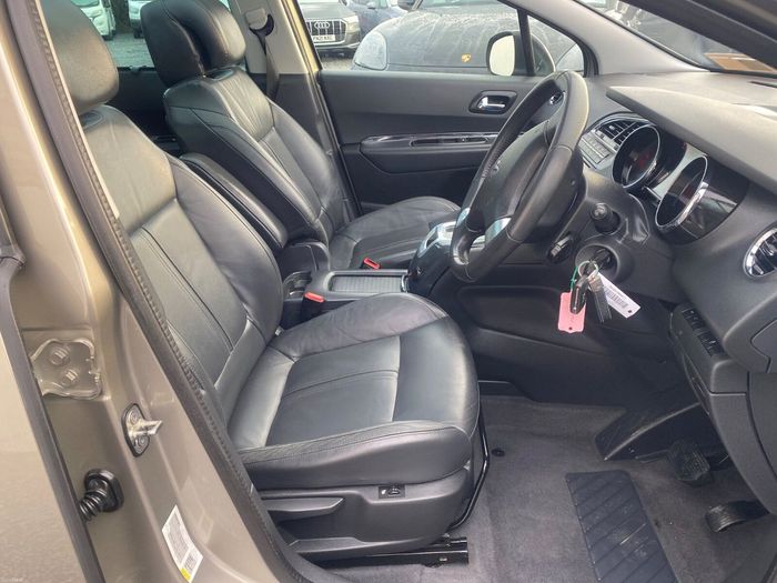 Peugeot 5008 2016