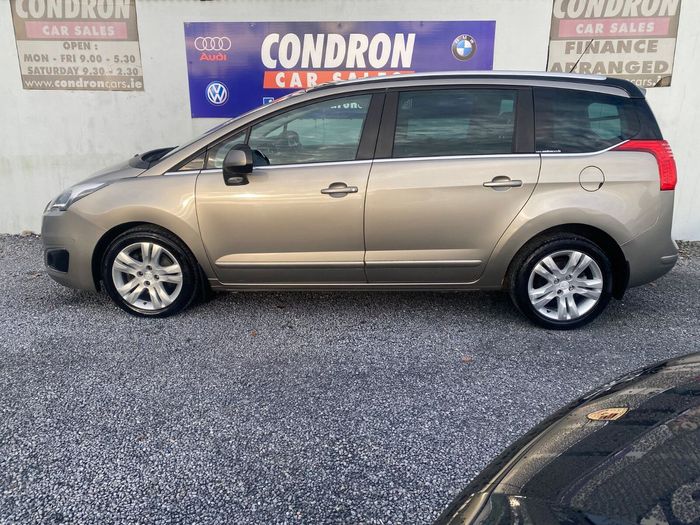 Peugeot 5008 2016
