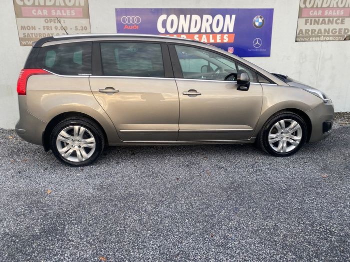 Peugeot 5008 2016