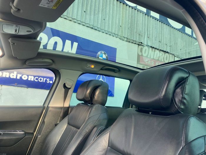 Peugeot 5008 2016