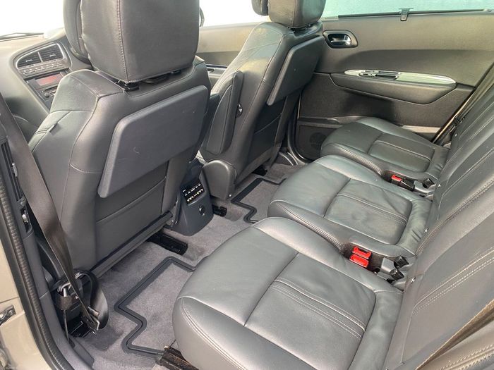 Peugeot 5008 2016