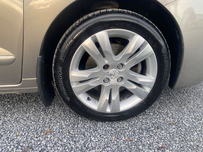 Peugeot 5008 2016