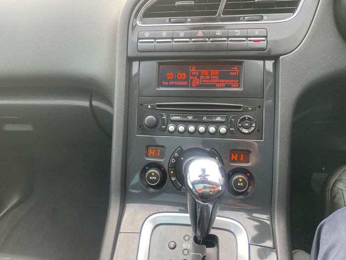Peugeot 5008 2016