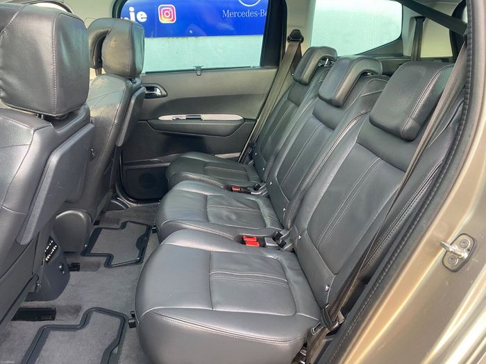 Peugeot 5008 2016