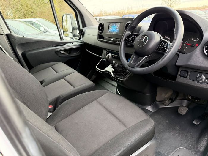 Mercedes-Benz Sprinter 2024