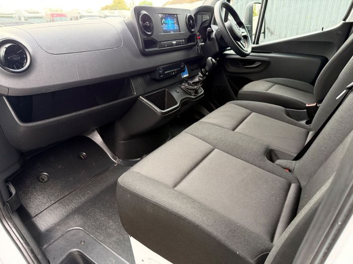 Mercedes-Benz Sprinter 2024